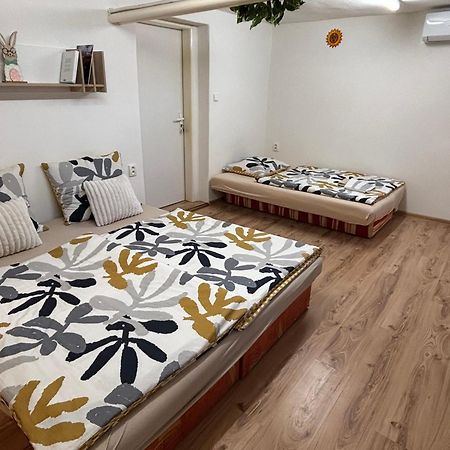 Apartmanovy Dom Grand Štúrovo エクステリア 写真