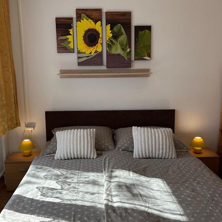 Apartmanovy Dom Grand Štúrovo エクステリア 写真