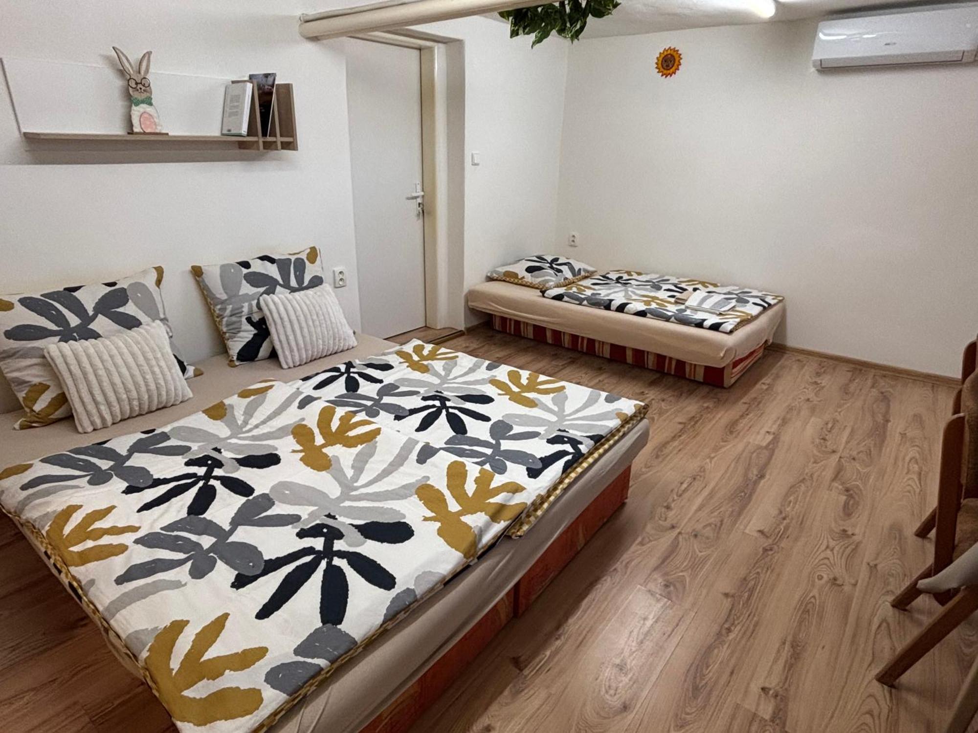 Apartmanovy Dom Grand Štúrovo エクステリア 写真
