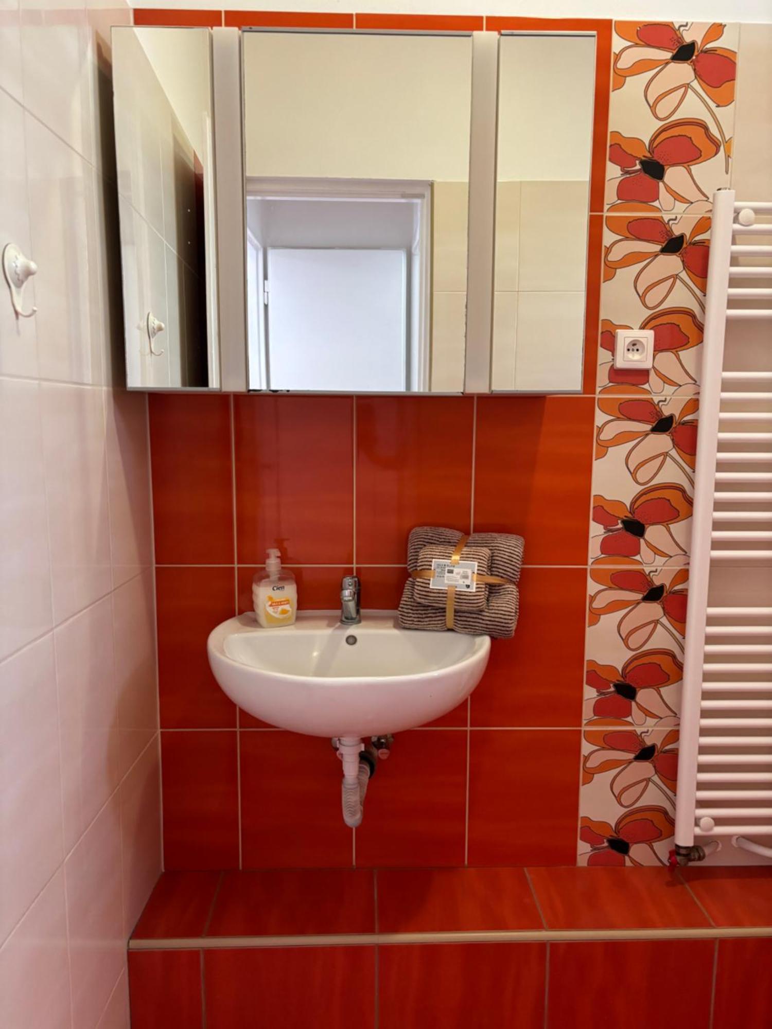 Apartmanovy Dom Grand Štúrovo エクステリア 写真