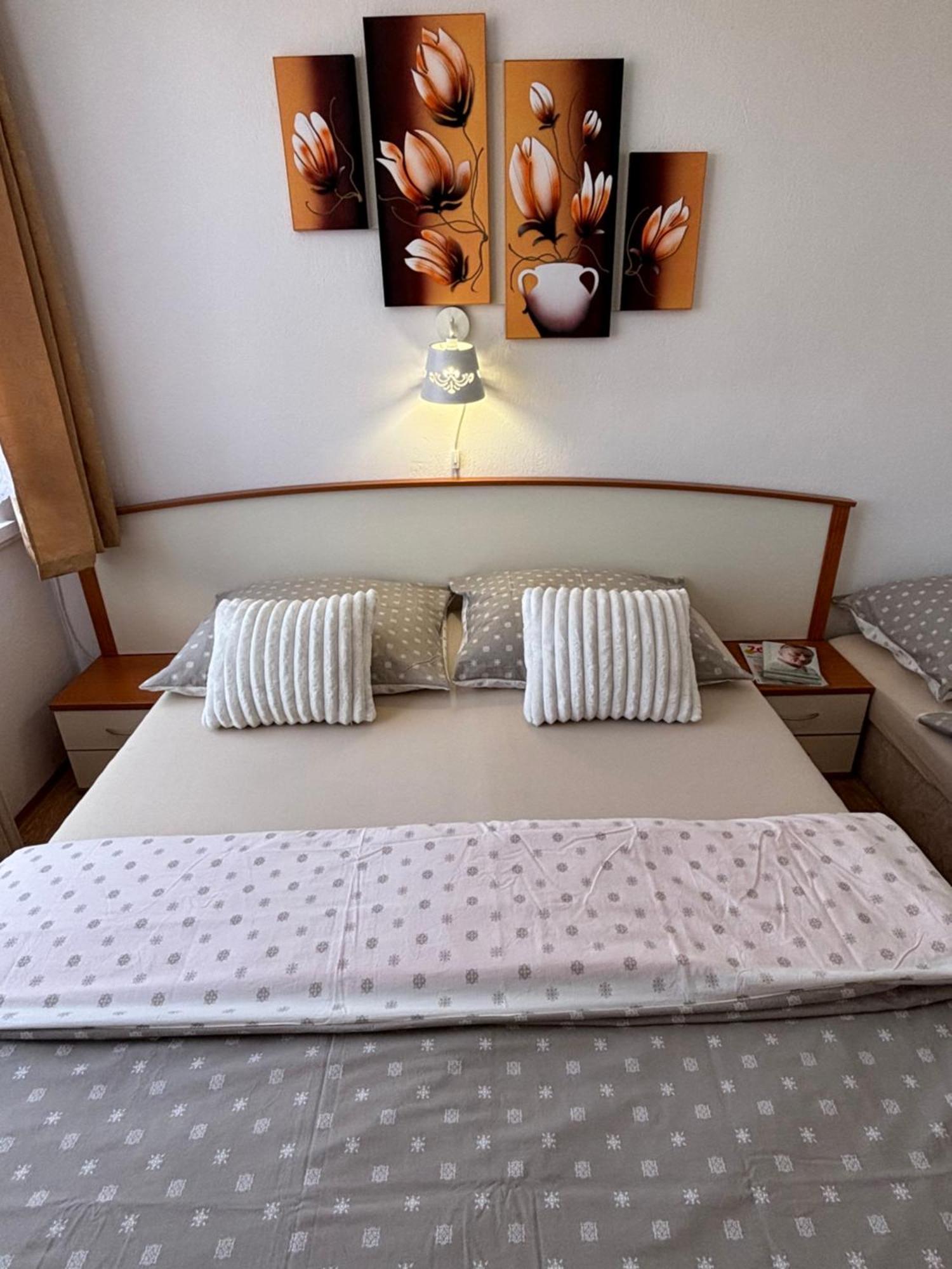 Apartmanovy Dom Grand Štúrovo エクステリア 写真