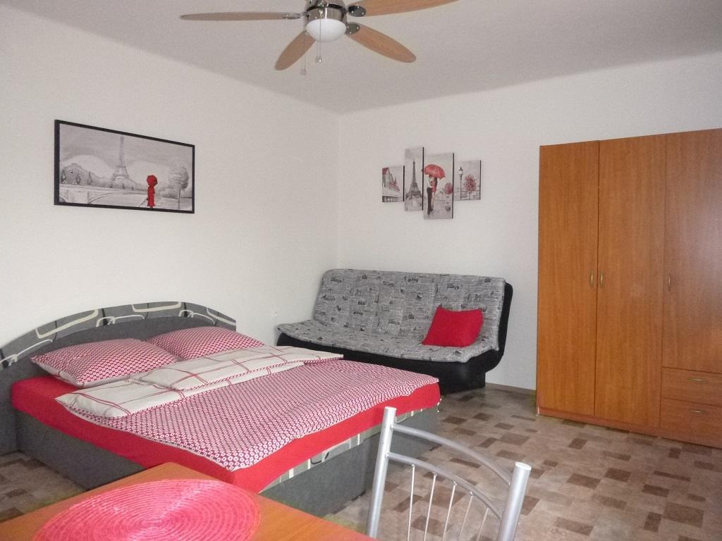 Apartmanovy Dom Grand Štúrovo エクステリア 写真