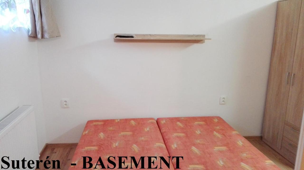 Apartmanovy Dom Grand Štúrovo エクステリア 写真
