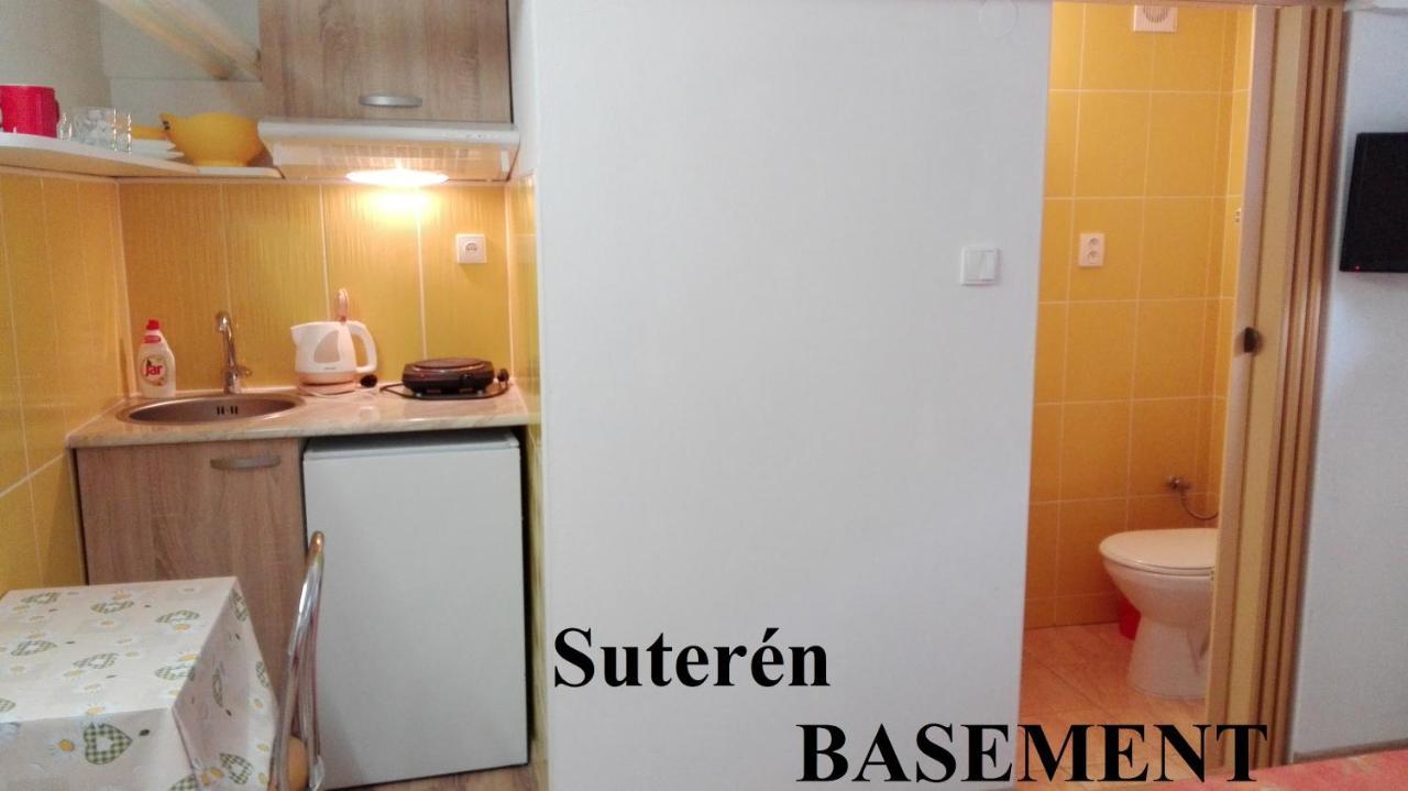 Apartmanovy Dom Grand Štúrovo エクステリア 写真